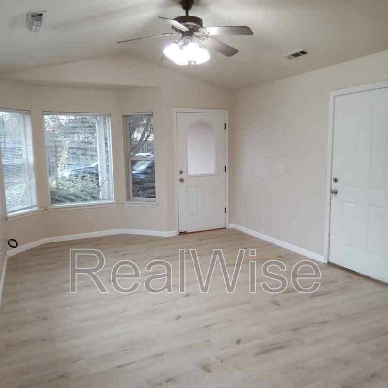 3172 Forest Hills Dr #A - Photo 4 of 24