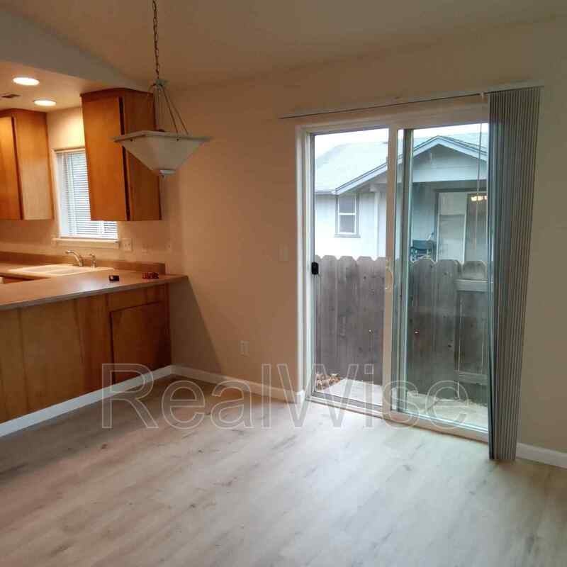 3172 Forest Hills Dr #A - Photo 6 of 24