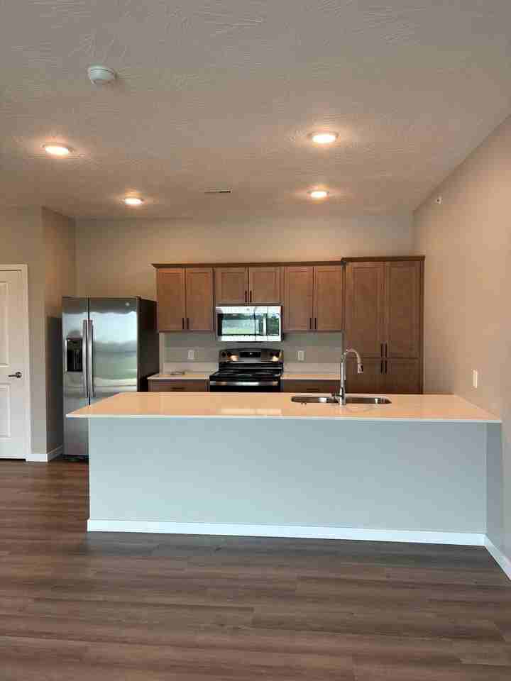 Salem Ridge Apartments - Photo 2 of 45