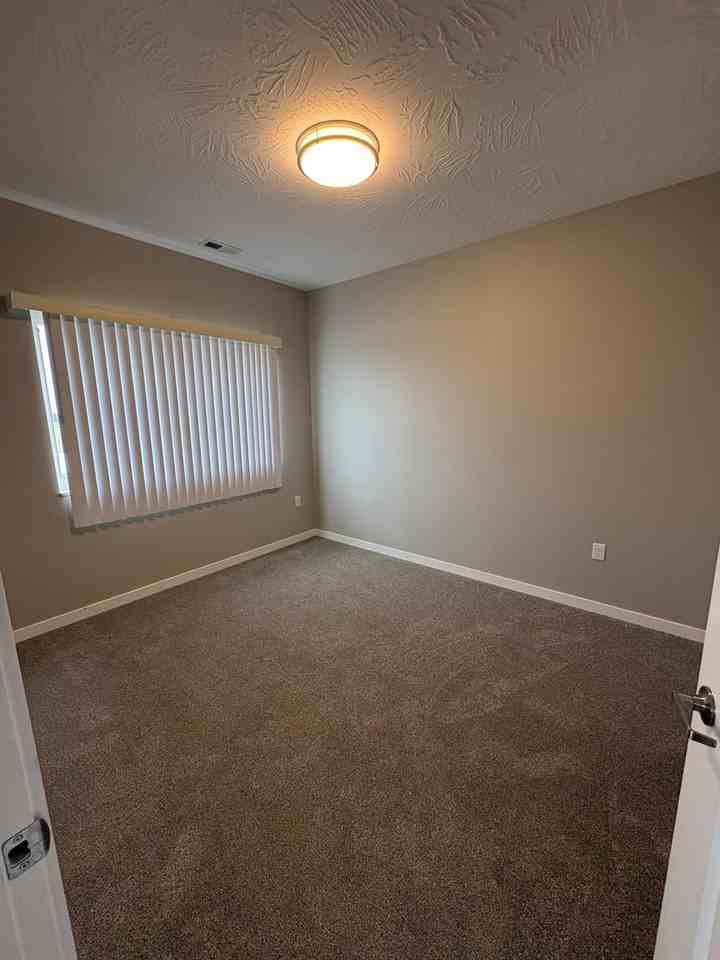 Salem Ridge Apartments - Photo 3 of 45