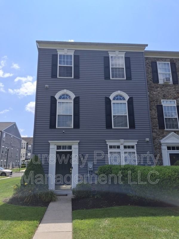 7 Swan Ct