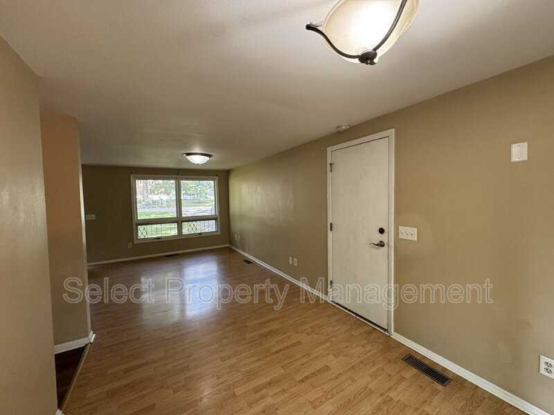 7001 Blake Dr - Photo 3 of 20