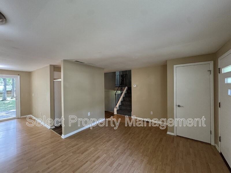 7001 Blake Dr - Photo 5 of 20