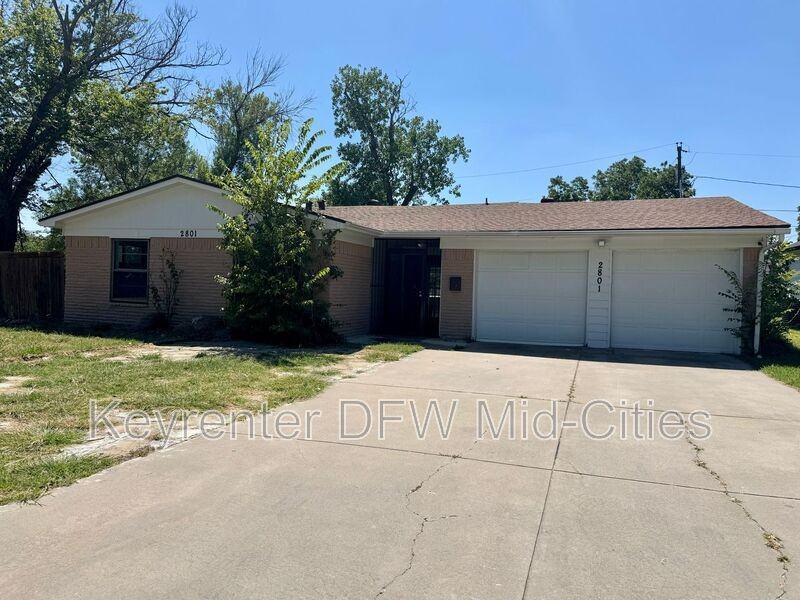2801 Clearbrook Dr