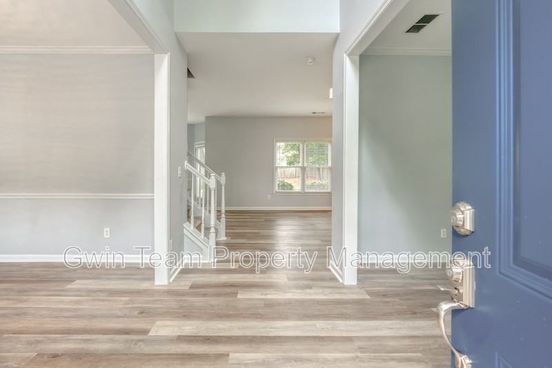 355 Lamme Chase - Photo 3 of 40