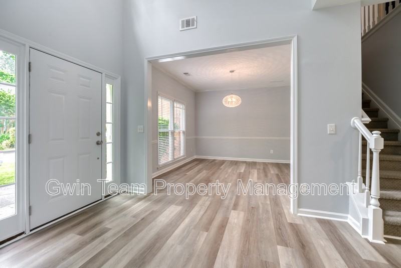355 Lamme Chase - Photo 4 of 40