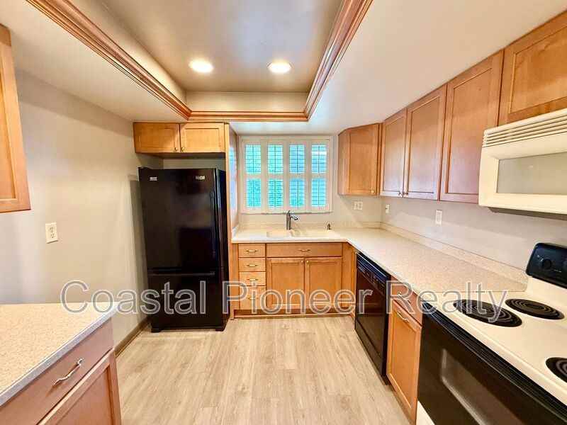 10775 Village Club Cir N #203 - Photo 7 of 23
