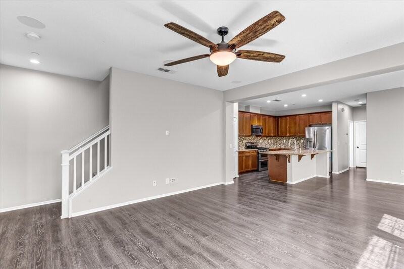 2215 Antonio Dr - Photo 5 of 33
