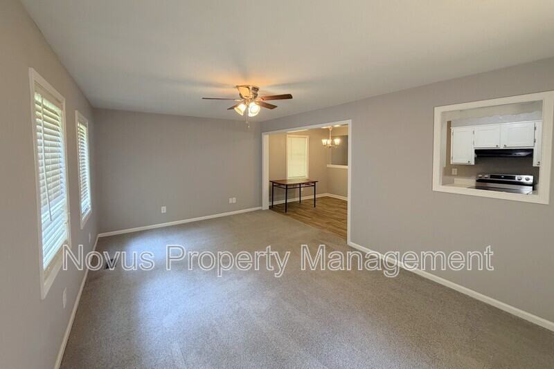 125 S Meadowcliff Cir - Photo 4 of 17