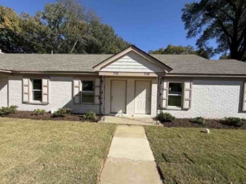 926 N Hollywood St - Photo 2 of 23