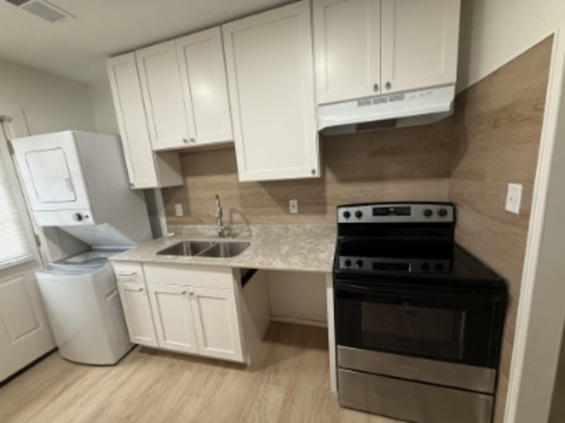 926 N Hollywood St - Photo 6 of 23