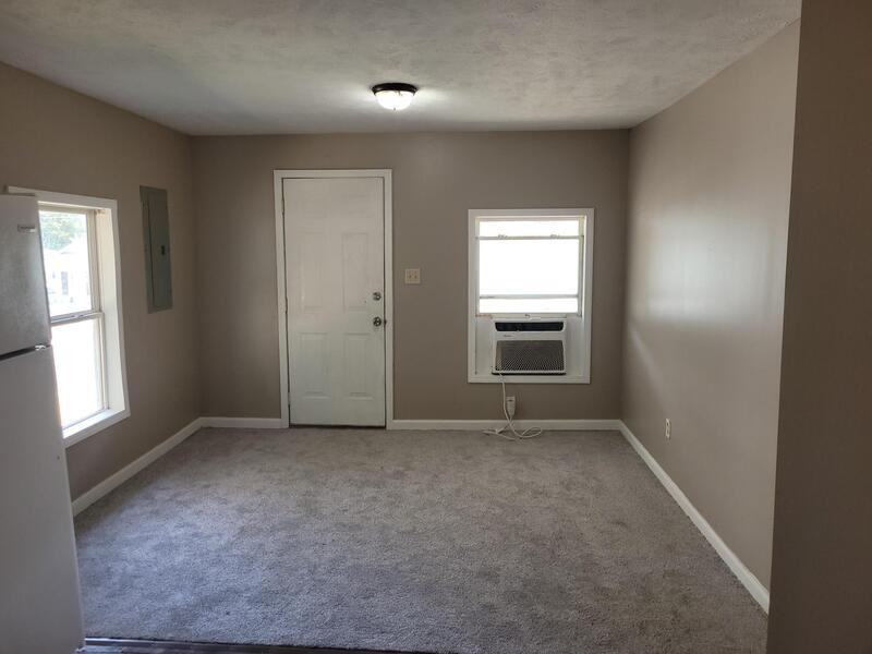 313 Reynolds Ave #A - Photo 3 of 9
