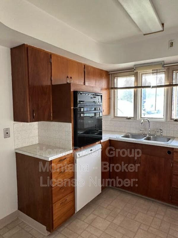 2627 Sunset Ln - Photo 5 of 23