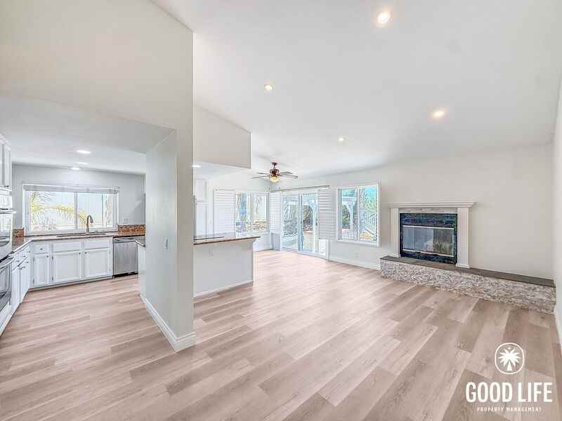 11775 Scripps Lake Dr - Photo 3 of 27