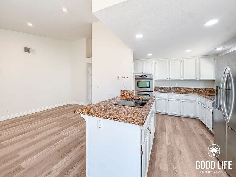 11775 Scripps Lake Dr - Photo 5 of 27