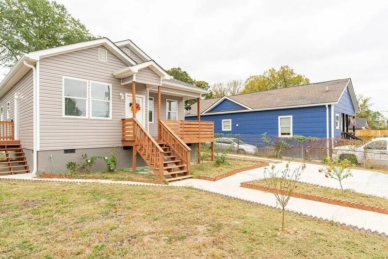 3906 6th Ave - Photo 2 of 10
