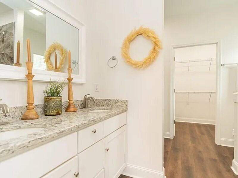 3906 6th Ave - Photo 7 of 10