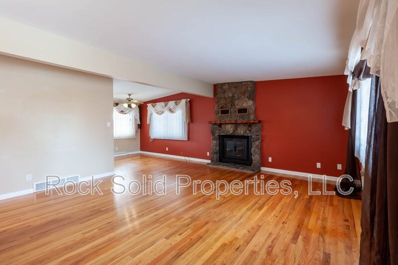 3413 Luckie Rd - Photo 6 of 40