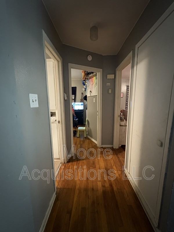 1047 Star St - Photo 6 of 19
