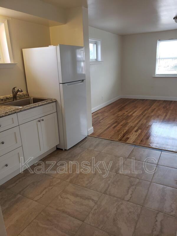 1862 Pratt St #B - Photo 2 of 16