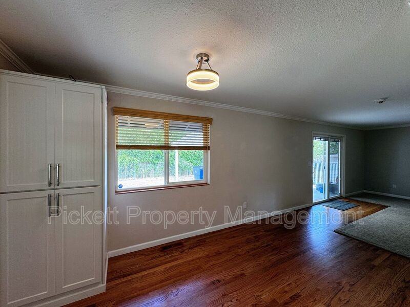 2270 Madrona Dr Se - Photo 5 of 22