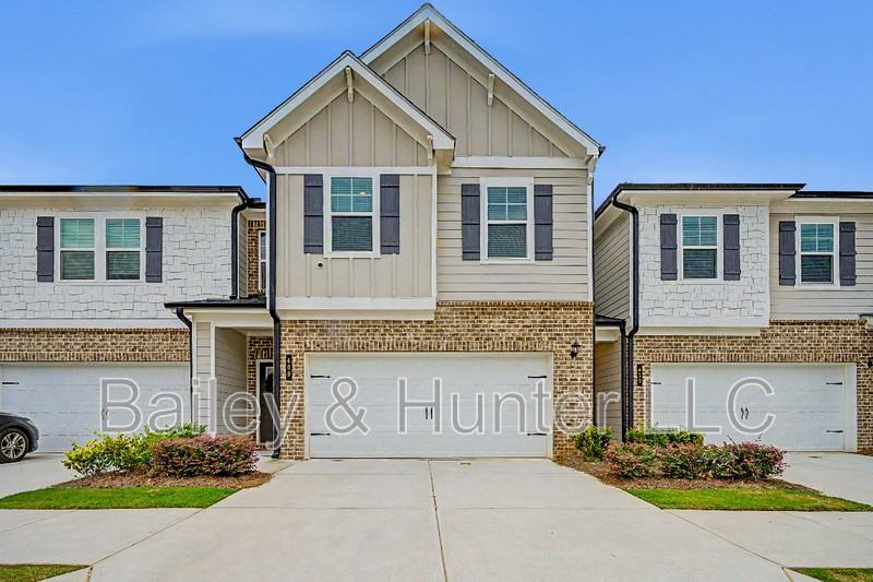 409 Brooch Way