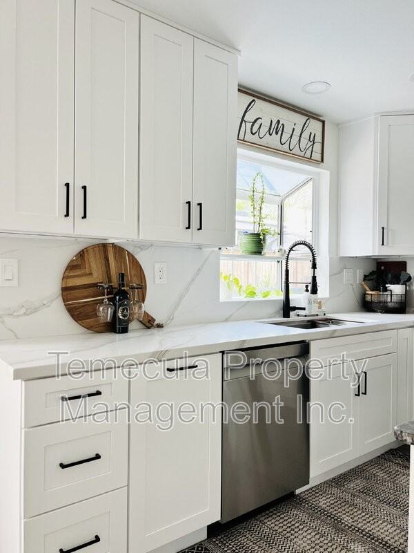 40536 New Town Dr - Photo 4 of 22