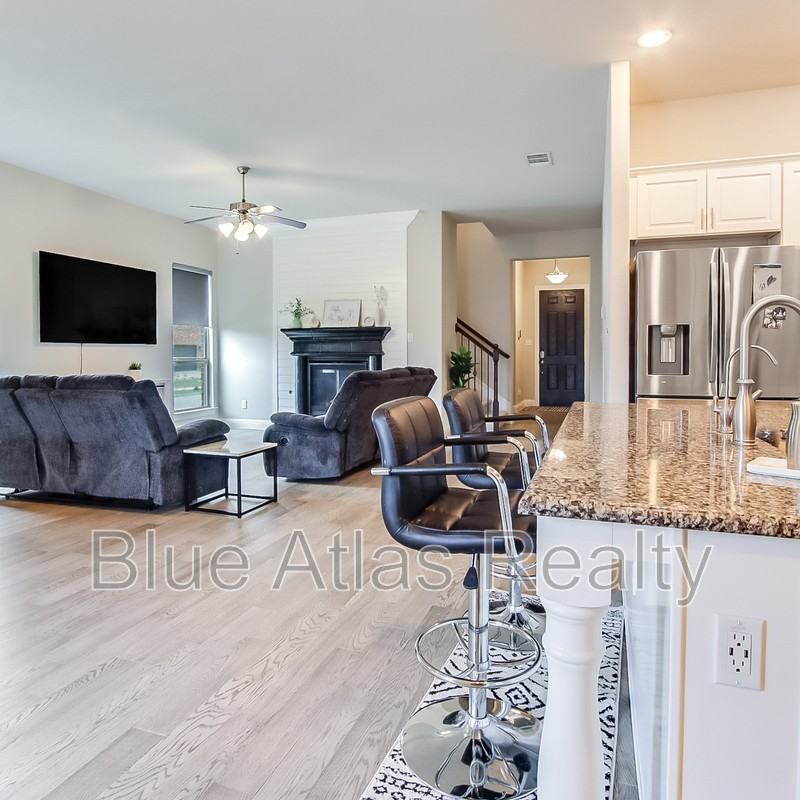 4001 Bear Creek Ct - Photo 2 of 33
