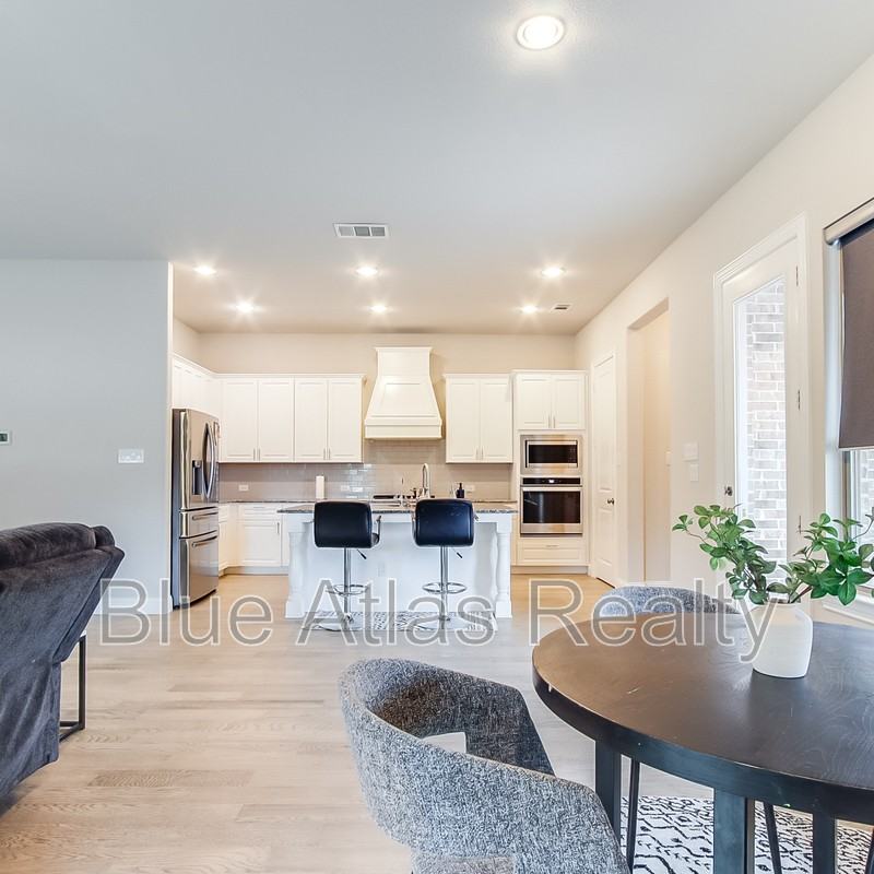 4001 Bear Creek Ct - Photo 4 of 33