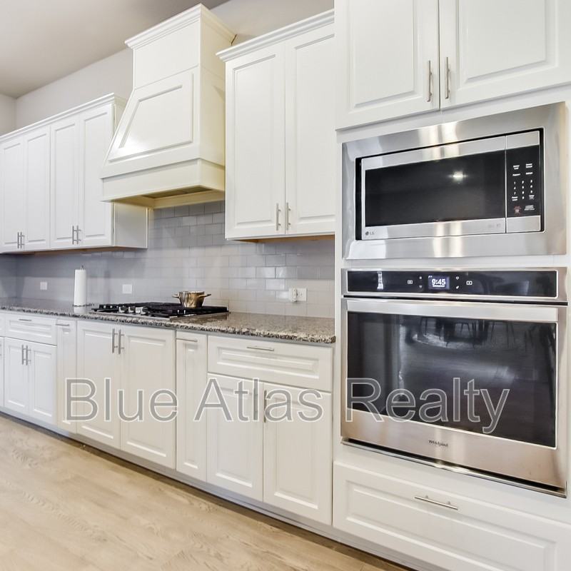 4001 Bear Creek Ct - Photo 6 of 33