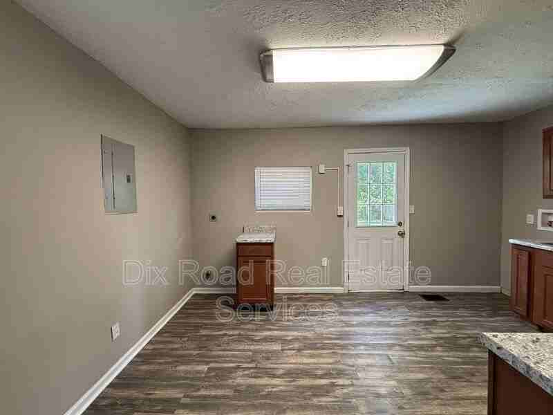 3626 Runyon Ave - Photo 7 of 18
