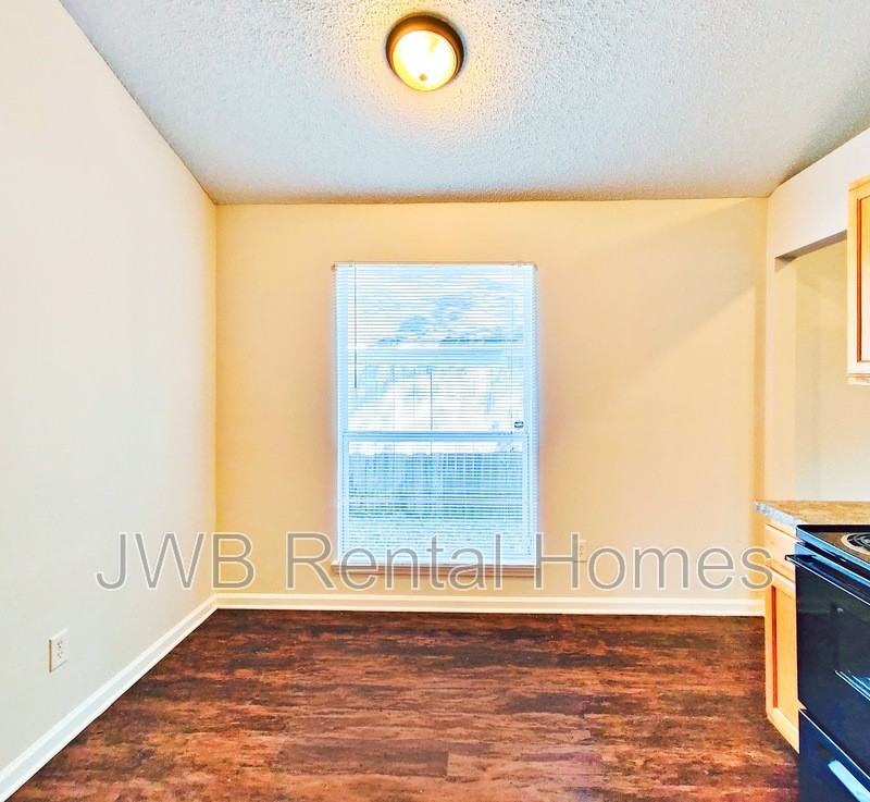 5861 Liska Dr - Photo 4 of 11