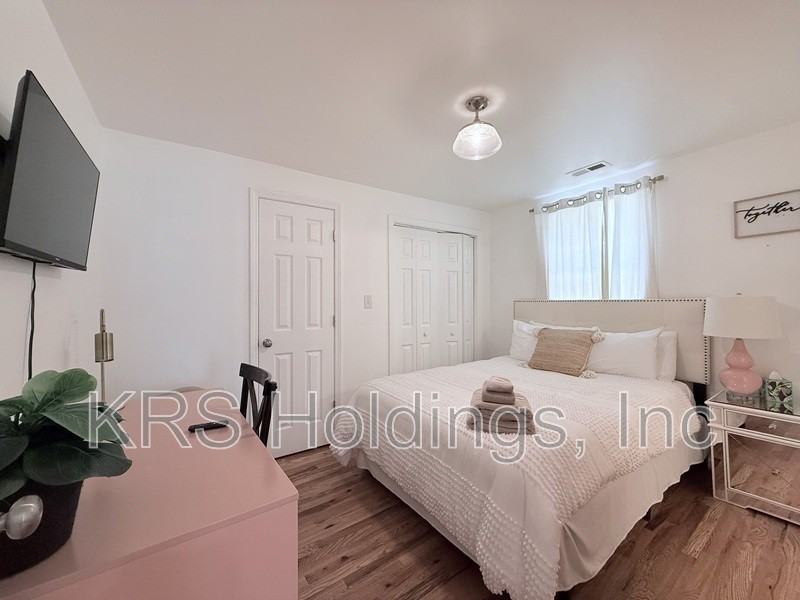 617 E Cabarrus St - Photo 7 of 13