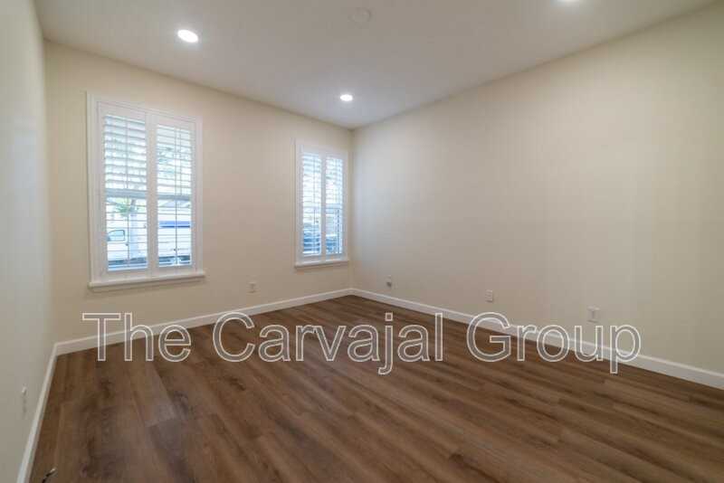 13639 Cepheus Dr - Photo 7 of 32