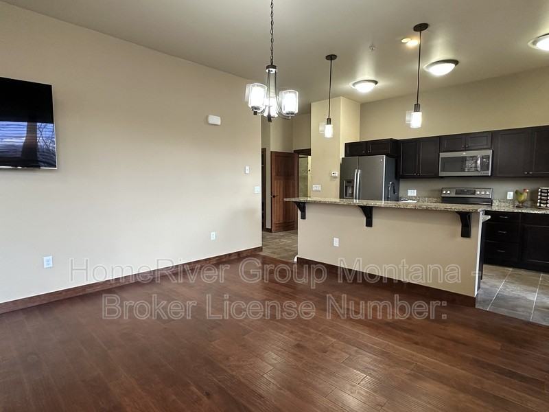 875 Wyoming St - Photo 3 of 19