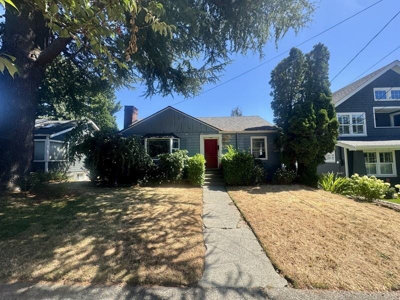 3012 35th Ave W - Photo 2 of 7