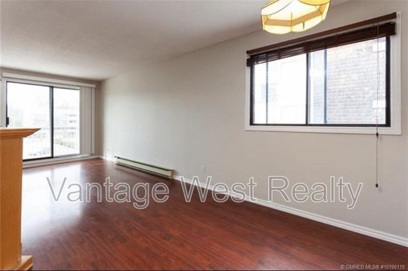500 Rowcliffe Ave - Photo 6 of 10
