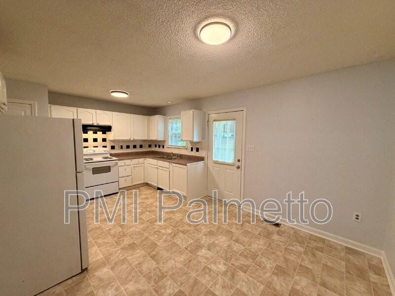 119 Chatham Cir - Photo 7 of 25