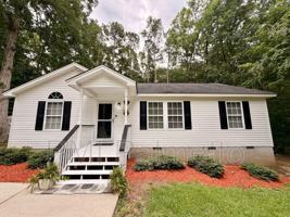 featured image of 152 Chatham Cir