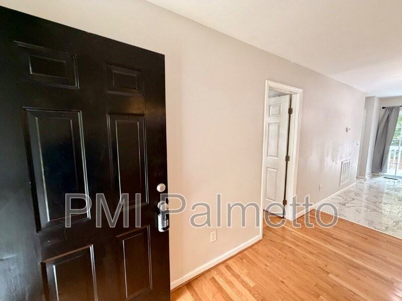 152 Chatham Cir - Photo 4 of 23