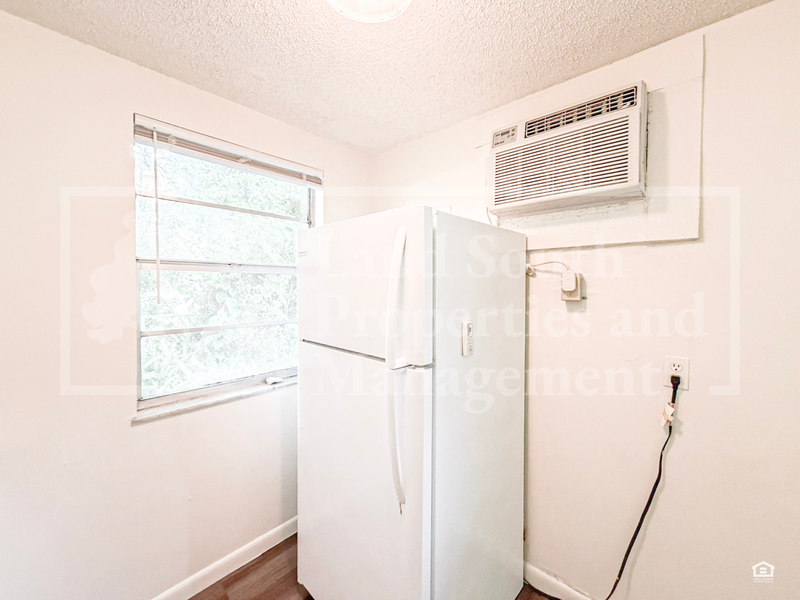 1030 Lakewood Ct #3 - Photo 7 of 10