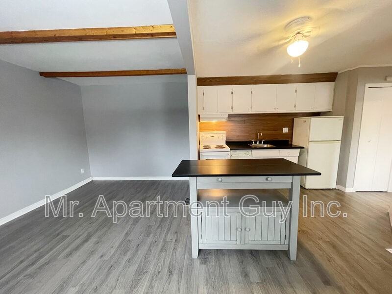 152 Arthur St S #GL - Photo 5 of 13