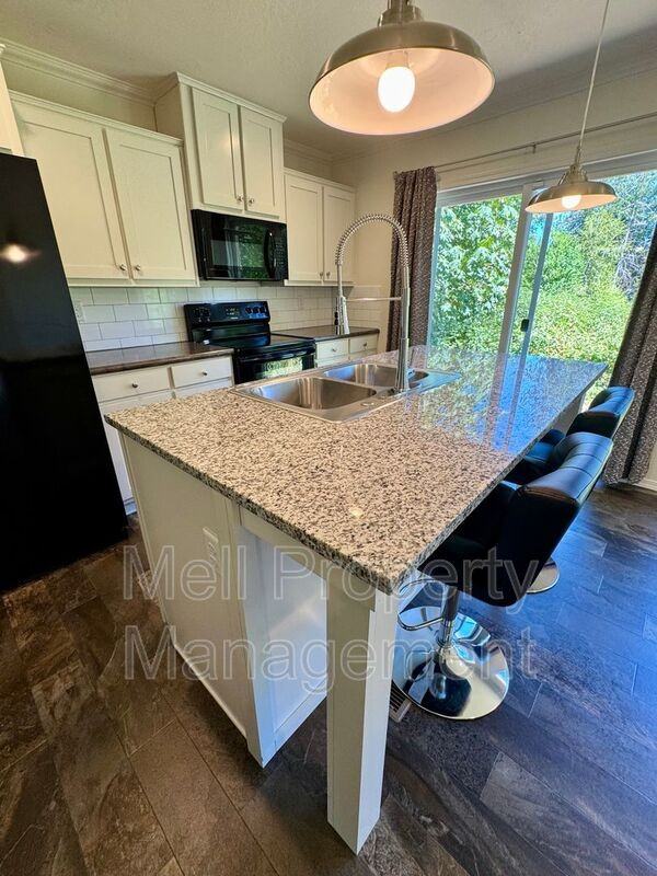 191 E Parkway Blvd - Photo 6 of 20