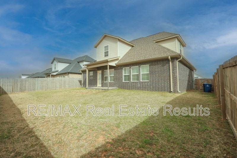 5911 Sw Gentle Winds Ave - Photo 6 of 32