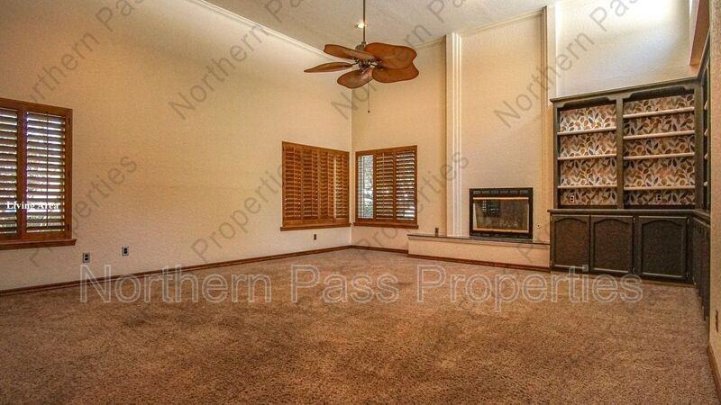 612 Willow Glen Dr - Photo 4 of 33