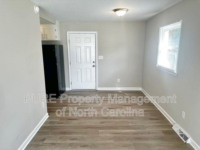 916 W 5th Ave #A - Photo 6 of 26