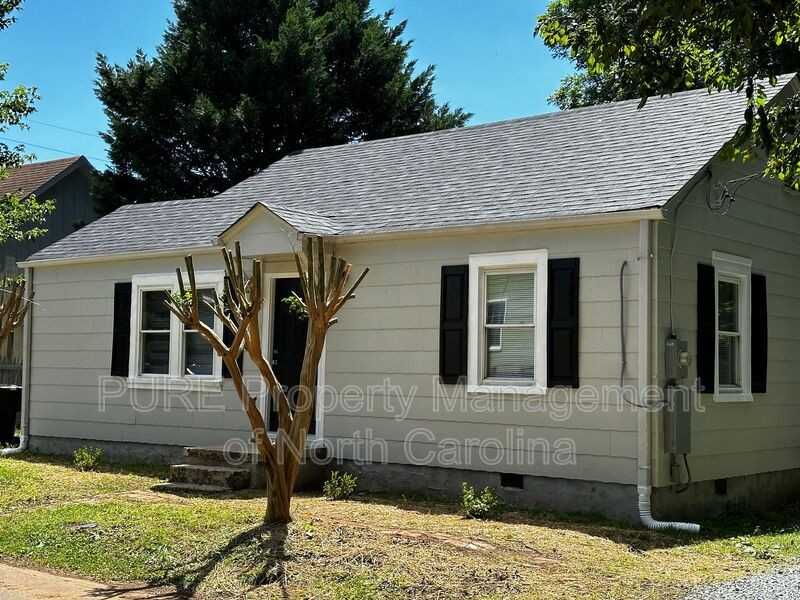 603 Robbins St - Photo 3 of 24