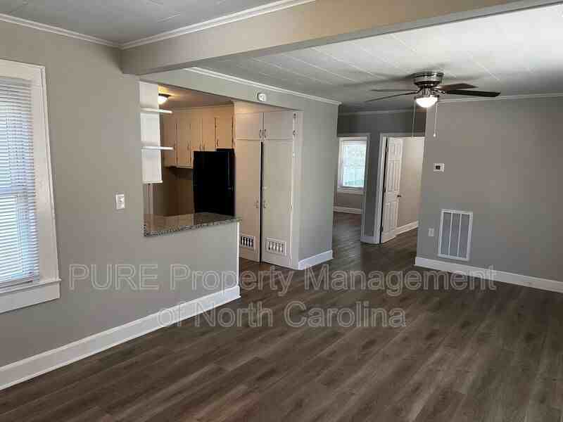 603 Robbins St - Photo 6 of 24