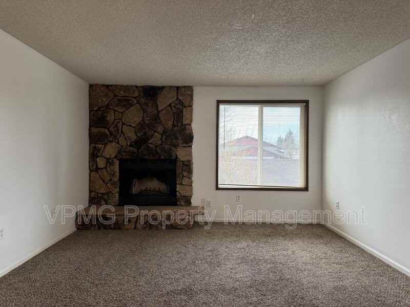 5415 Ne 34th St - Photo 2 of 13