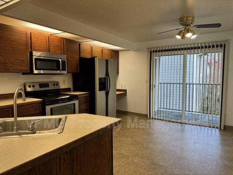 5415 Ne 34th St - Photo 4 of 13
